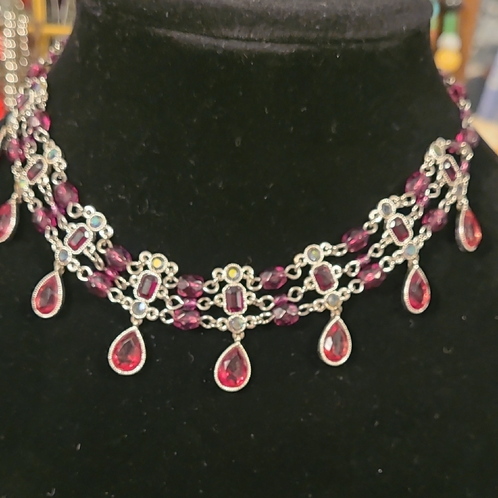 Elegant Silver and Red Gemstone Necklace